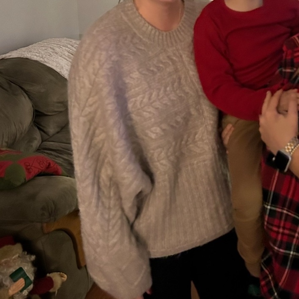 Abercrombie & Fitch Beige Cable Knit Sweater - Picture 9 of 9